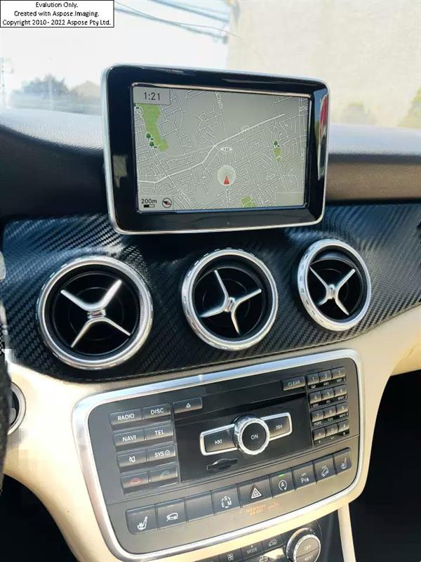 Mercedes-Benz GLA-Class 33