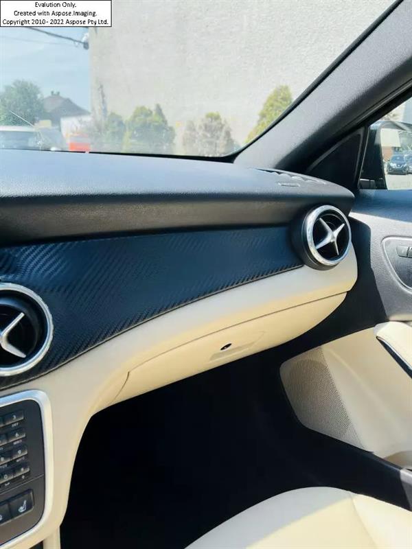 Mercedes-Benz GLA-Class 34