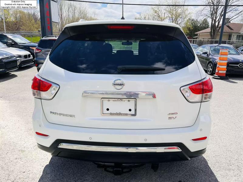 Nissan Pathfinder 5