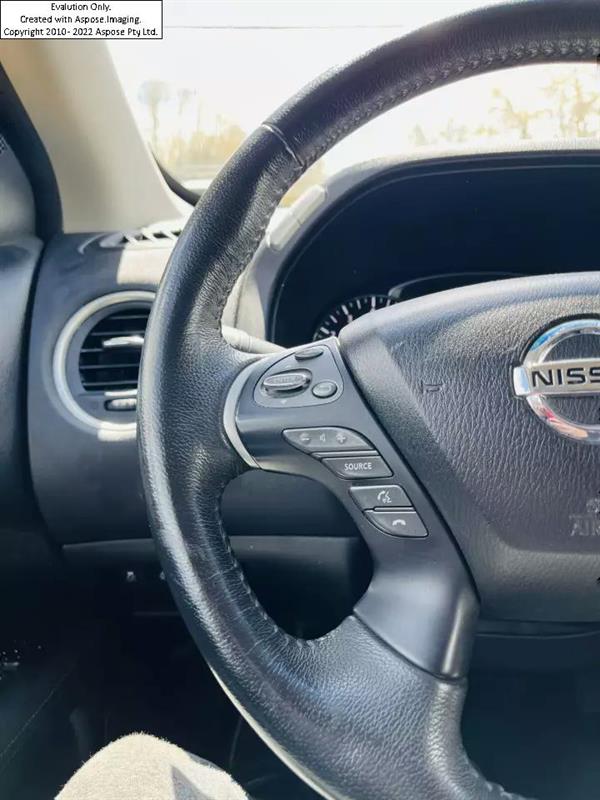 Nissan Pathfinder 26