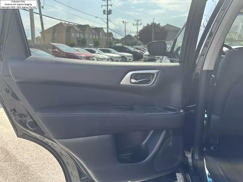 Nissan Pathfinder 18
