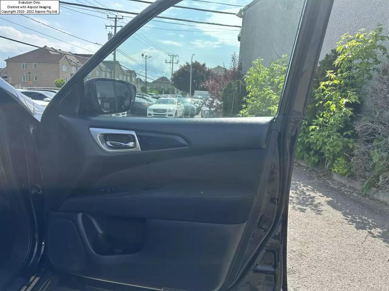Nissan Pathfinder 23