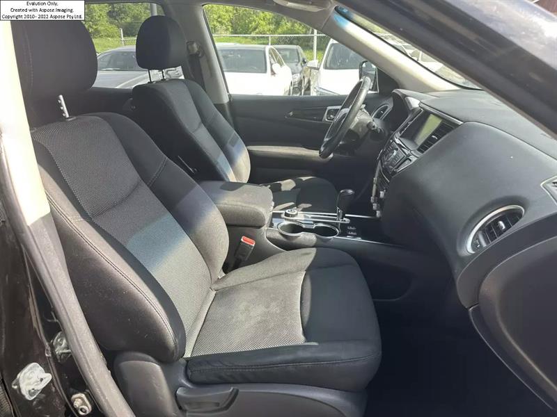 Nissan Pathfinder 24