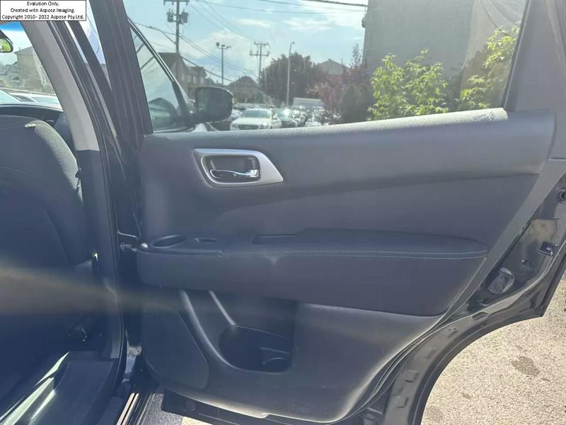 Nissan Pathfinder 25