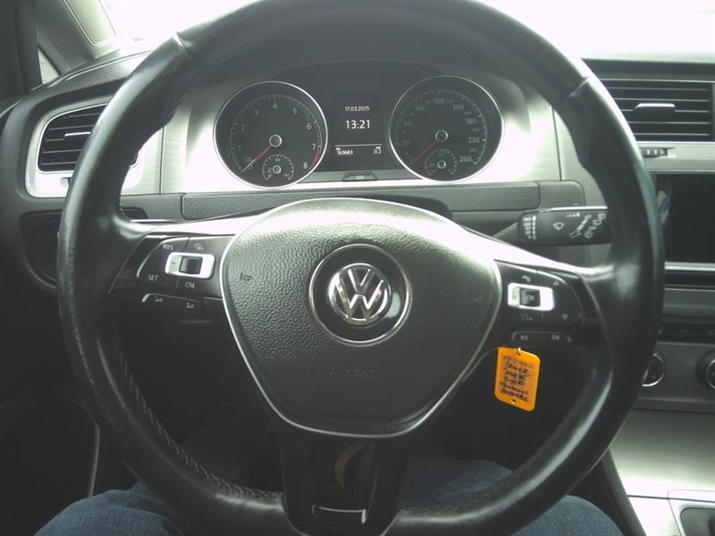 Volkswagen Golf 12
