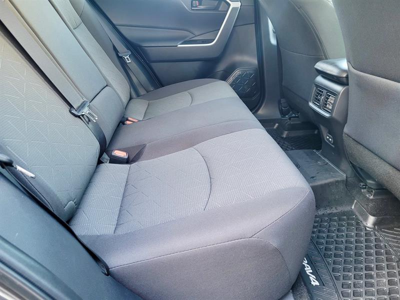 Toyota RAV4 13