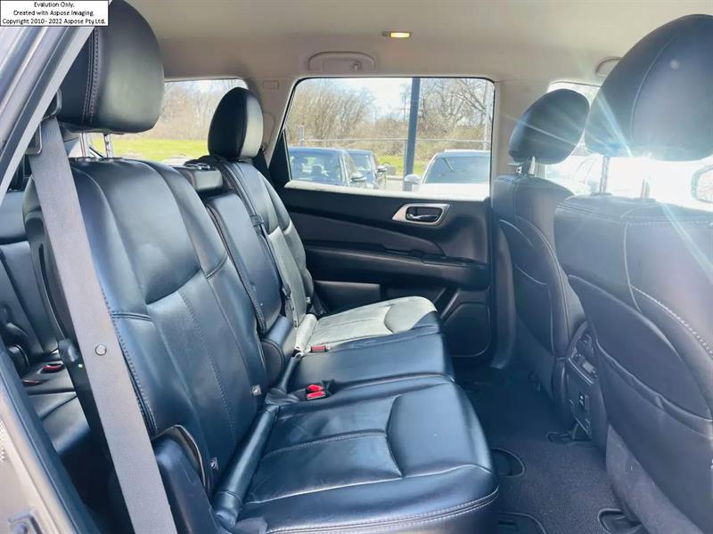 Nissan Pathfinder 15