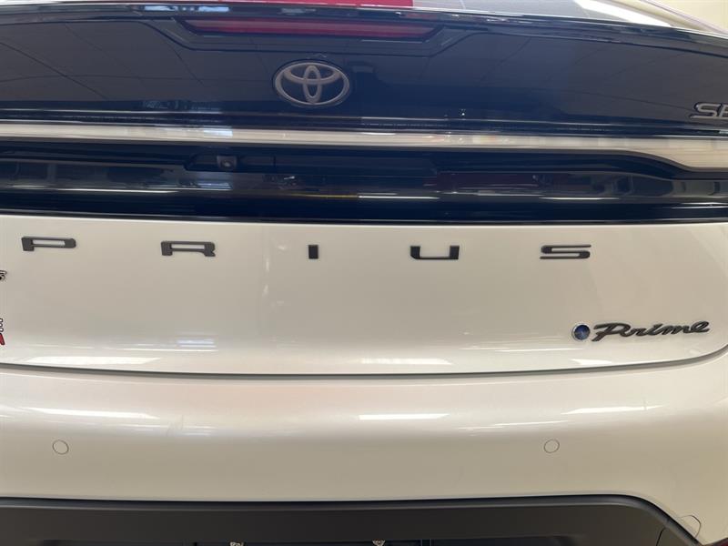 Toyota Prius Prime 8