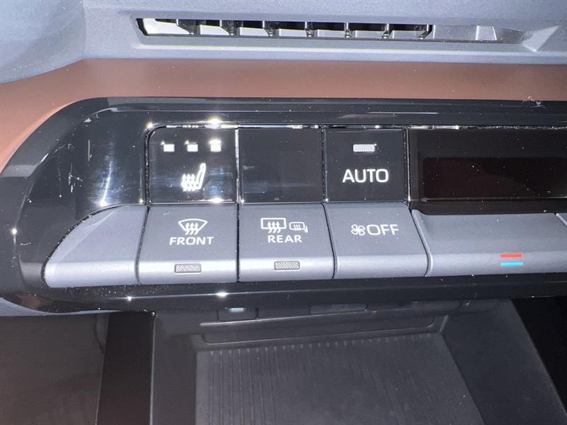 Toyota Prius Prime 16