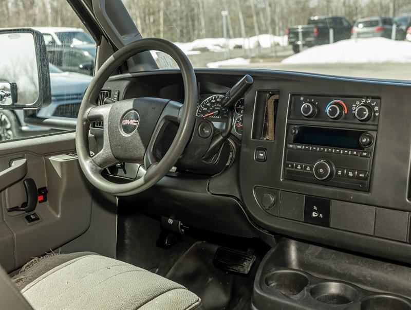 gmc Savana cargo 3500 2017 - 18