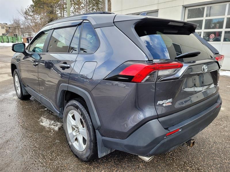 Toyota RAV4 8