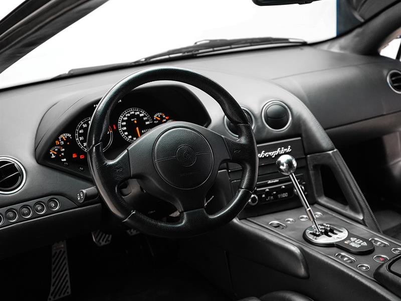 Lamborghini Murciélago 7