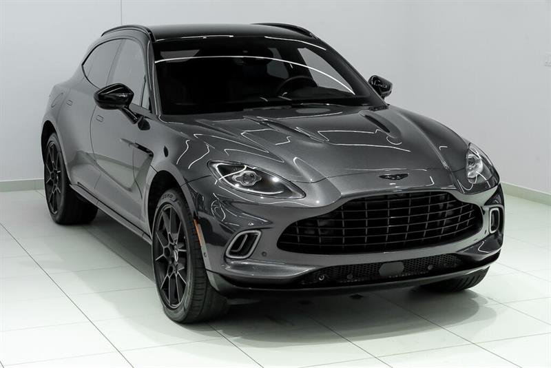 Aston Martin DBX 5