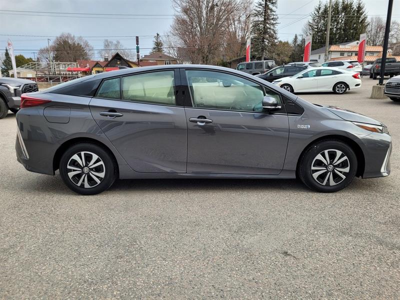 Toyota Prius Prime 4