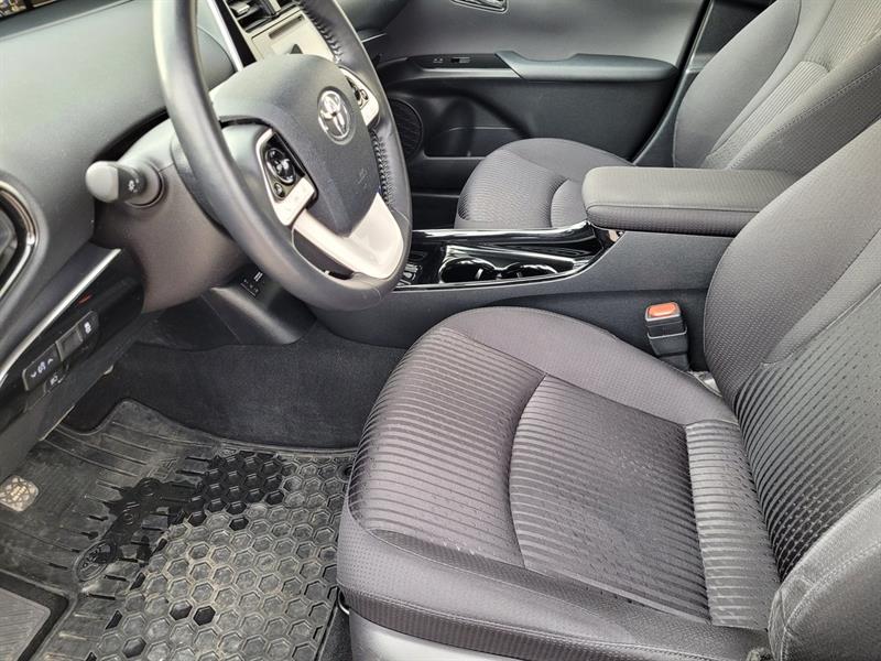 Toyota Prius Prime 11