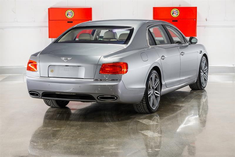 Used Bentley Flying Spur 2016 for sale in Montreal, Quebec | 12394820