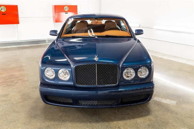 Used Bentley Brooklands 2009 for sale in Montreal, Quebec | 12521250