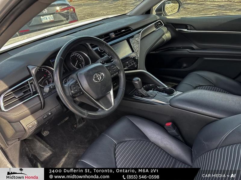 toyota Camry 2018 - 17