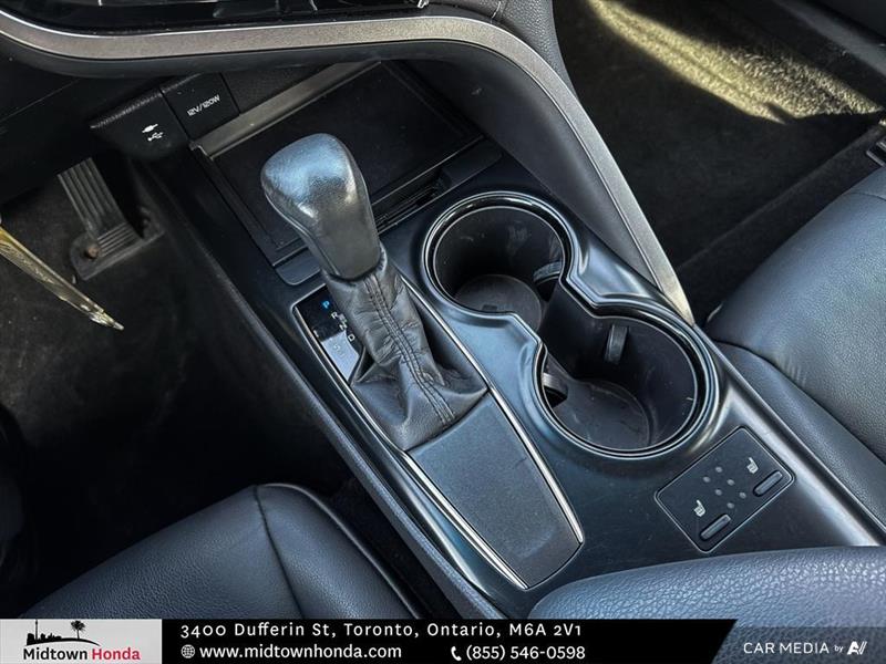 toyota Camry 2018 - 22