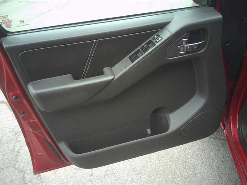Nissan Frontier 8