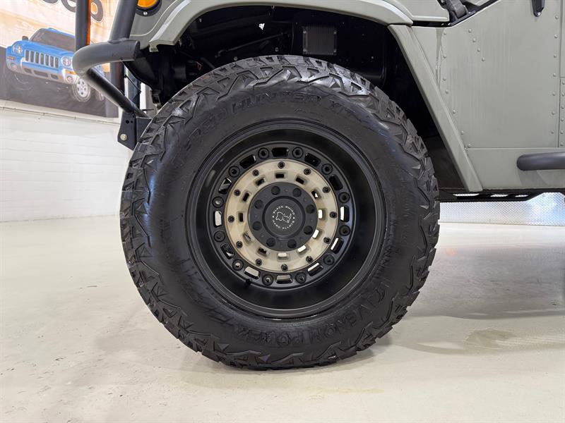 AM General Hummer 12