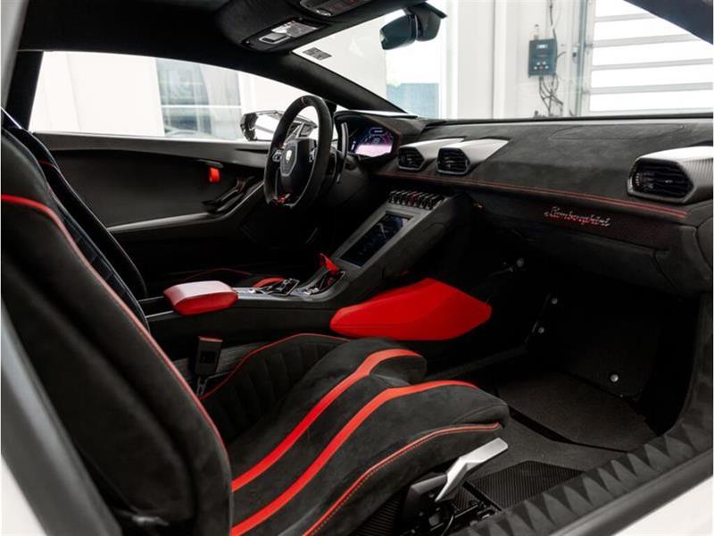 Lamborghini Huracán 12