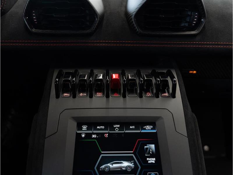 Lamborghini Huracán 16