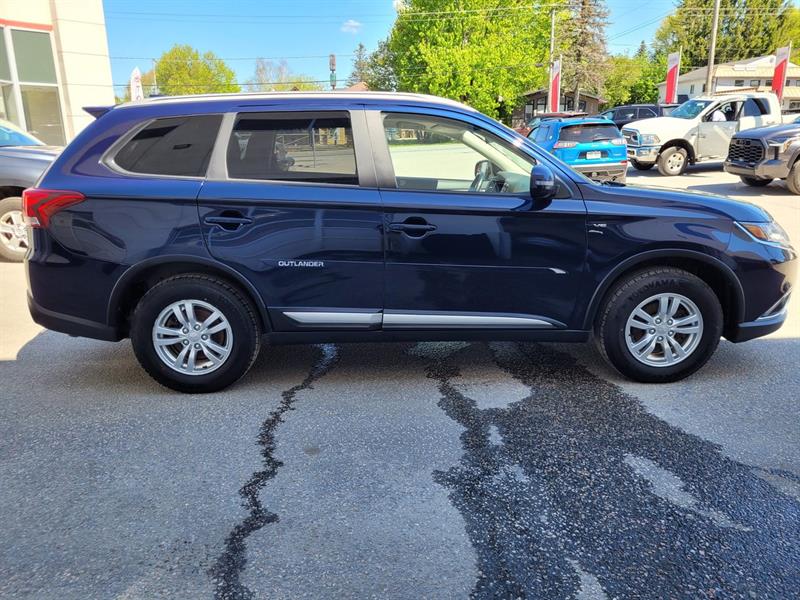 Mitsubishi Outlander 4