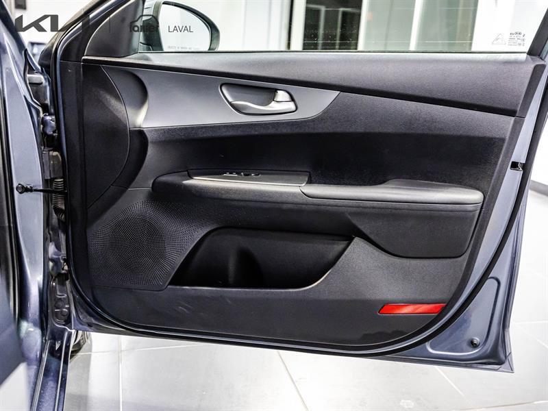 2020 Kia Forte - Image 16