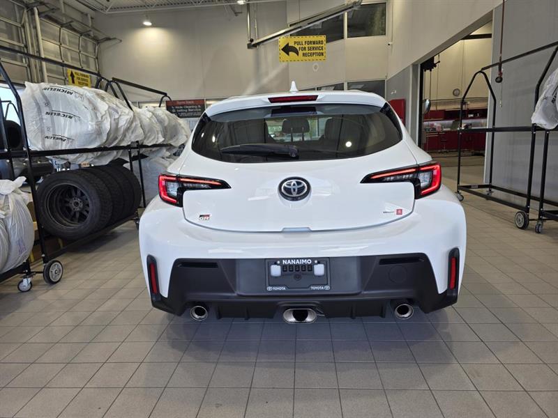 toyota GR Corolla 2024 - 7