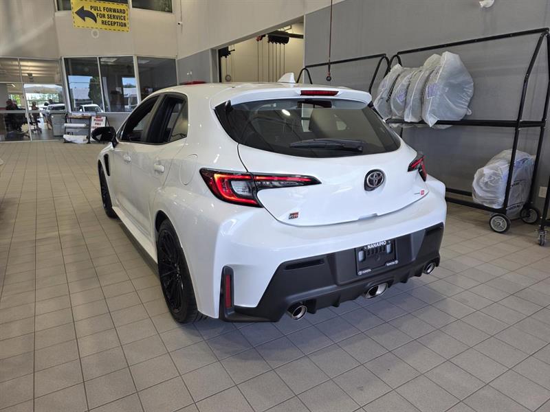 toyota GR Corolla 2024 - 8