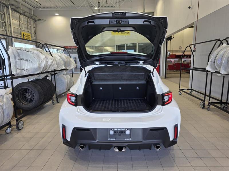 toyota GR Corolla 2024 - 9