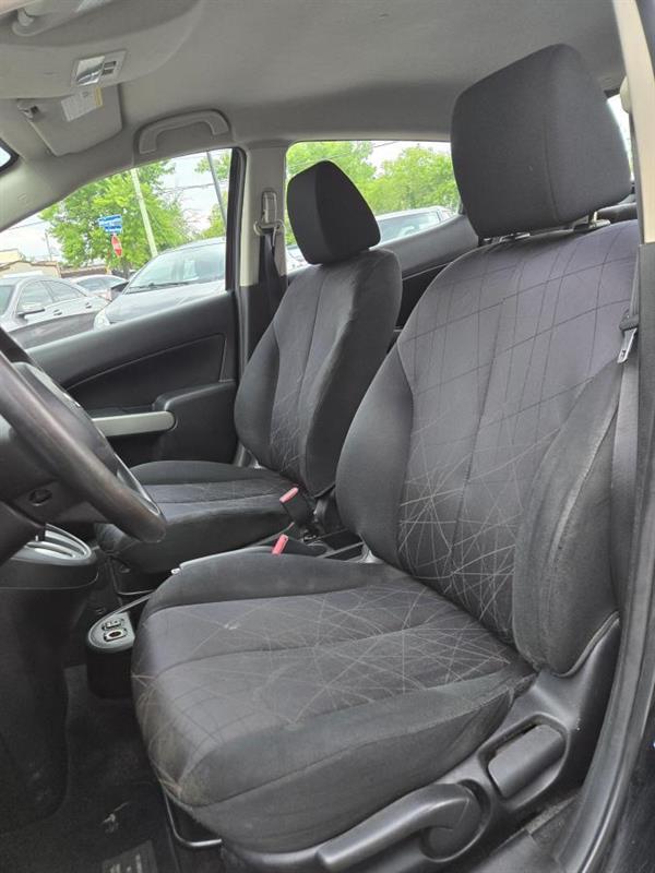 2013 Mazda Mazda2 - Image 15