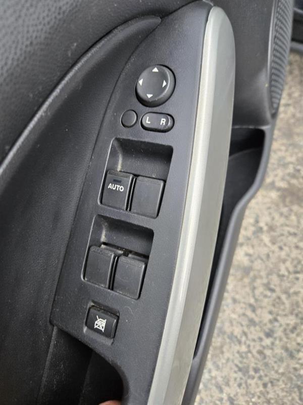 2013 Mazda Mazda2 - Image 16