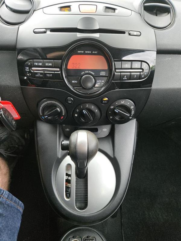 2013 Mazda Mazda2 - Image 19