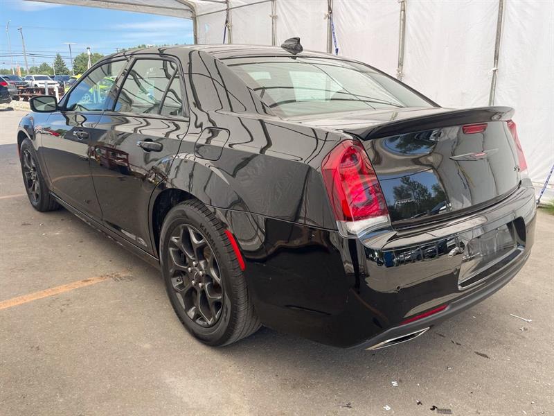 chrysler 300 2022 - 8