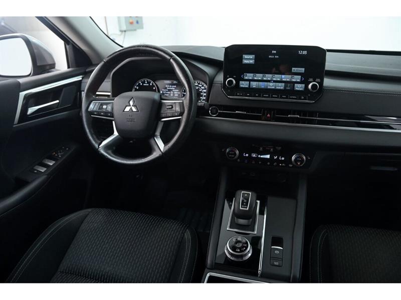 mitsubishi Outlander 2022 - 24