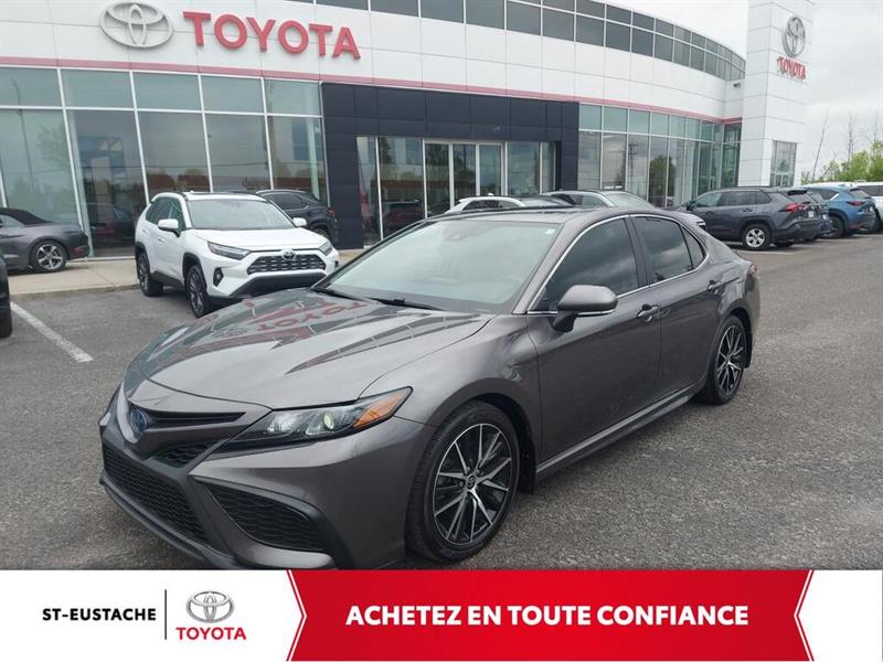 2022 Toyota Camry Hybrid