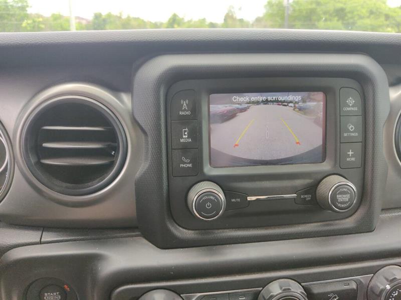 jeep Wrangler 2021 - 24