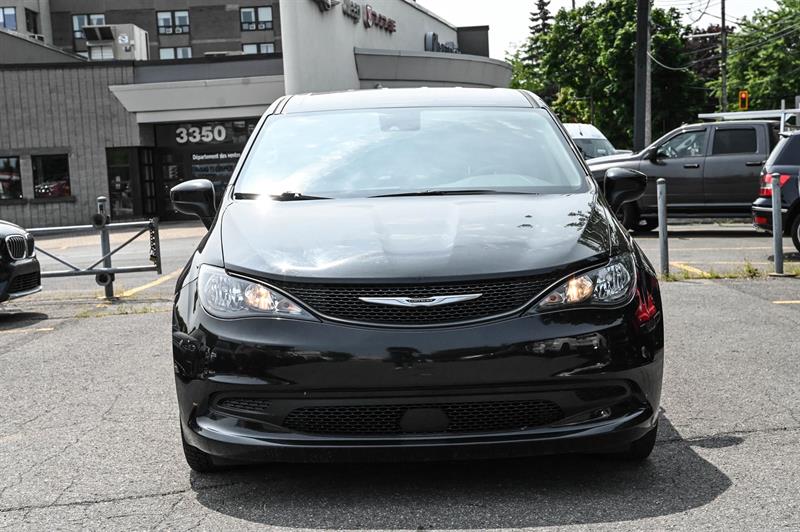 2023 Chrysler Grand Caravan - Image 2