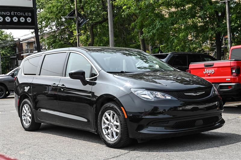 2023 Chrysler Grand Caravan - Image 3
