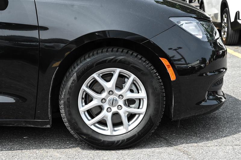 2023 Chrysler Grand Caravan - Image 4