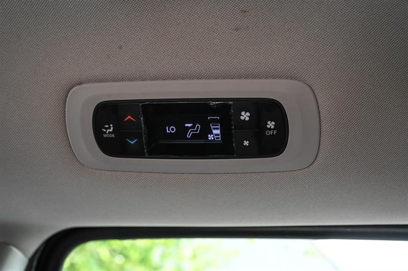 2023 Chrysler Grand Caravan - Image 13