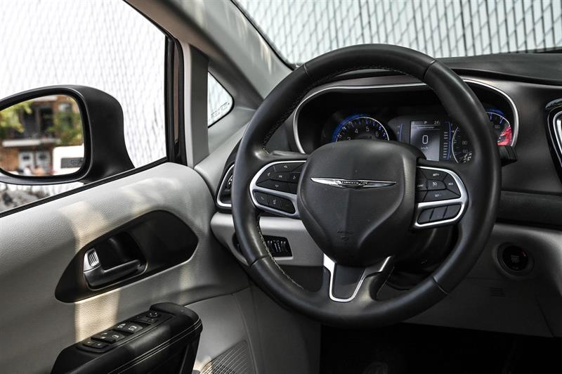 2023 Chrysler Grand Caravan - Image 17
