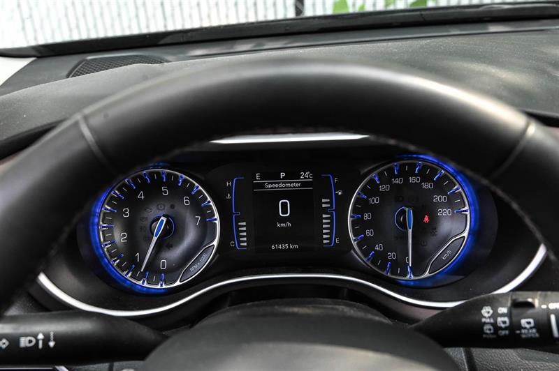 2023 Chrysler Grand Caravan - Image 20