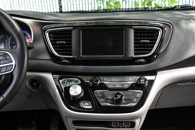 2023 Chrysler Grand Caravan - Image 23