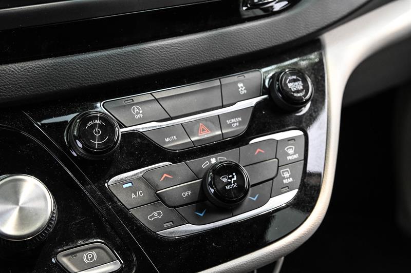 2023 Chrysler Grand Caravan - Image 25