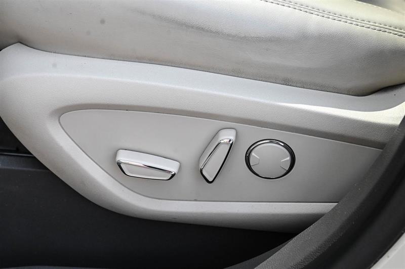 2018 Lincoln MKX - Image 11