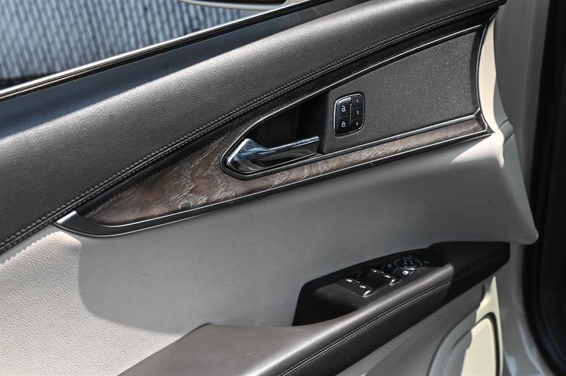 2018 Lincoln MKX - Image 15