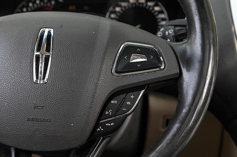 2018 Lincoln MKX - Image 19